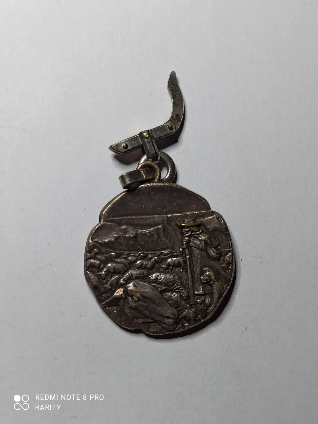Porte-clés Rigal vintage métal gravé berger moutons rétro ancien