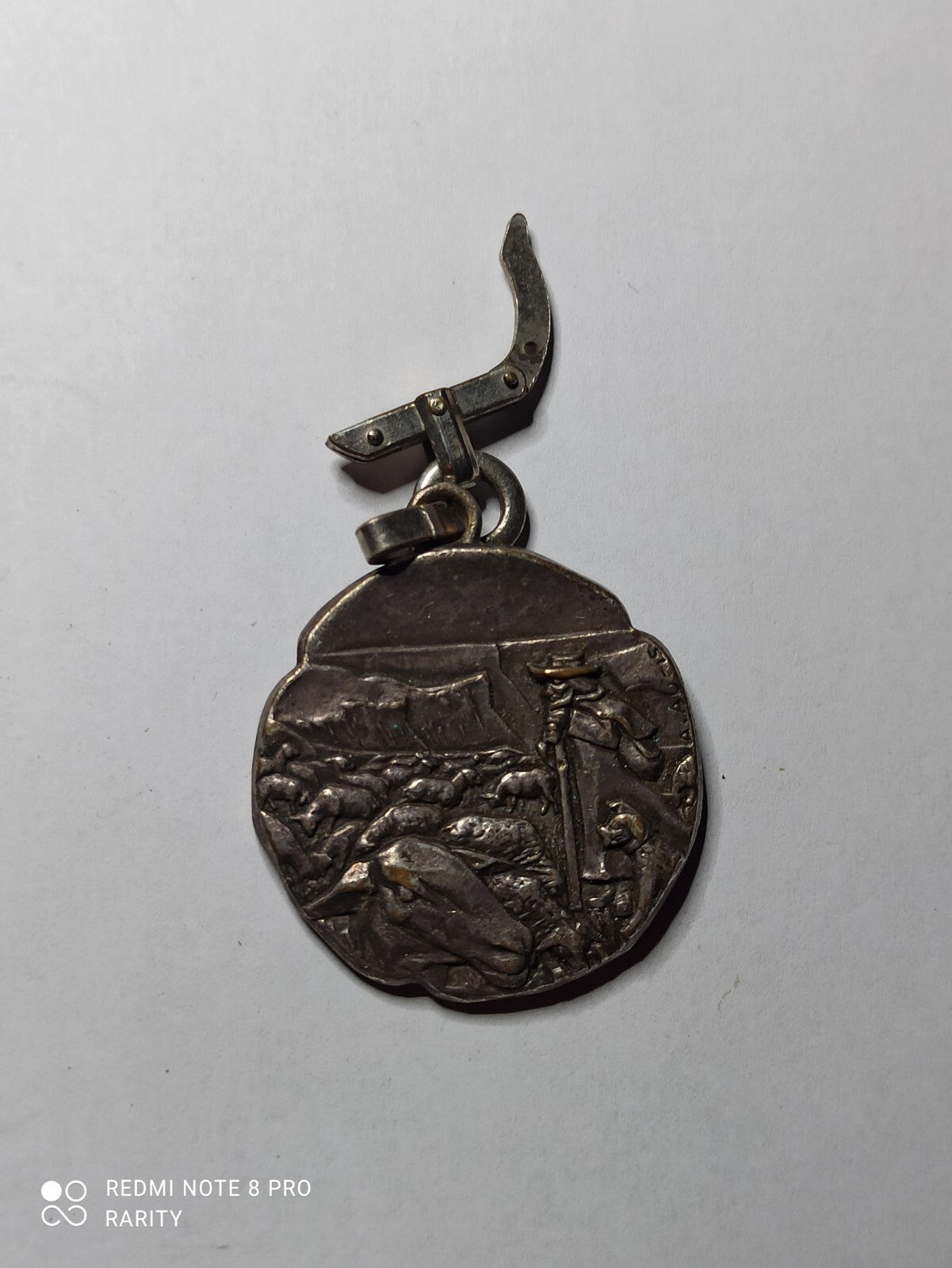Porte-clés Rigal vintage métal gravé berger moutons rétro ancien