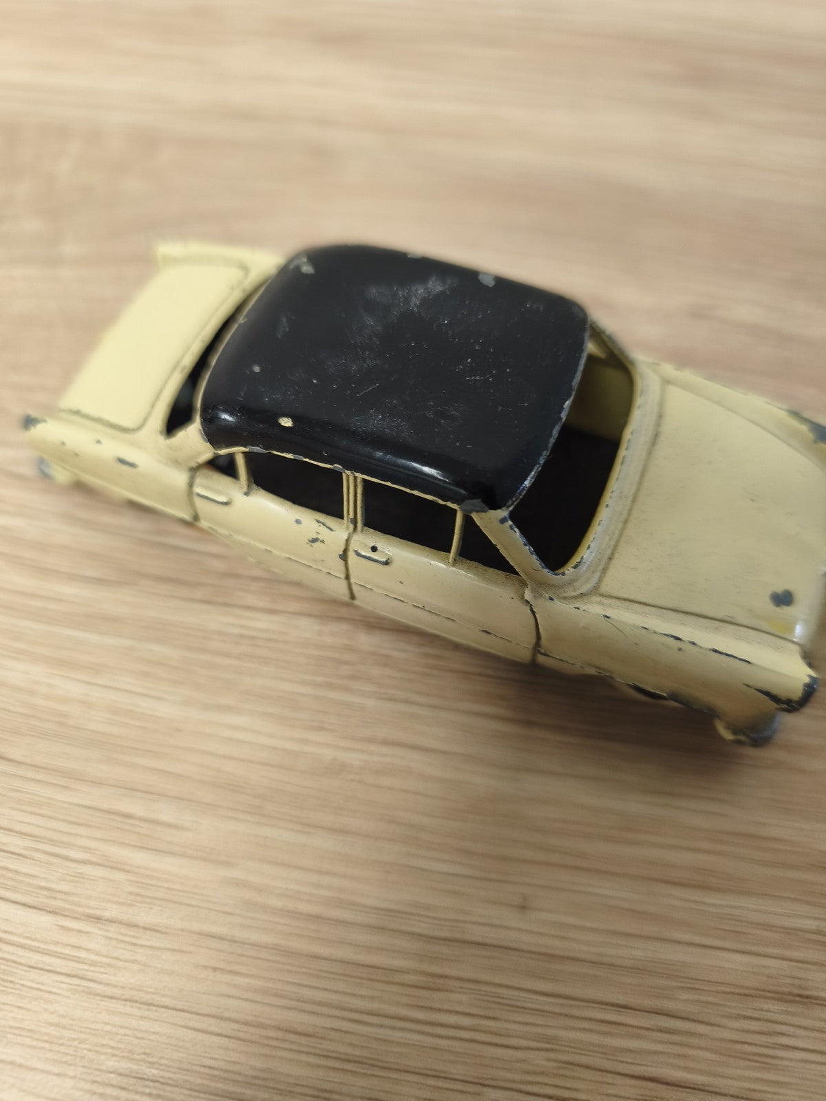 Vintage Dinky Toys Simca Versailles jaune toit noir miniature ancienne collectio