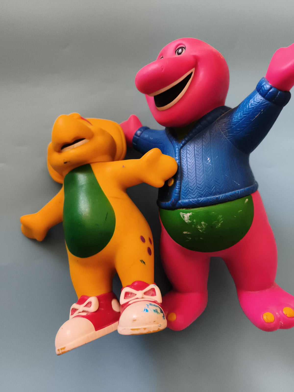 Figurines Barney le Dinosaure et Baby Bop jouet plastique coloré