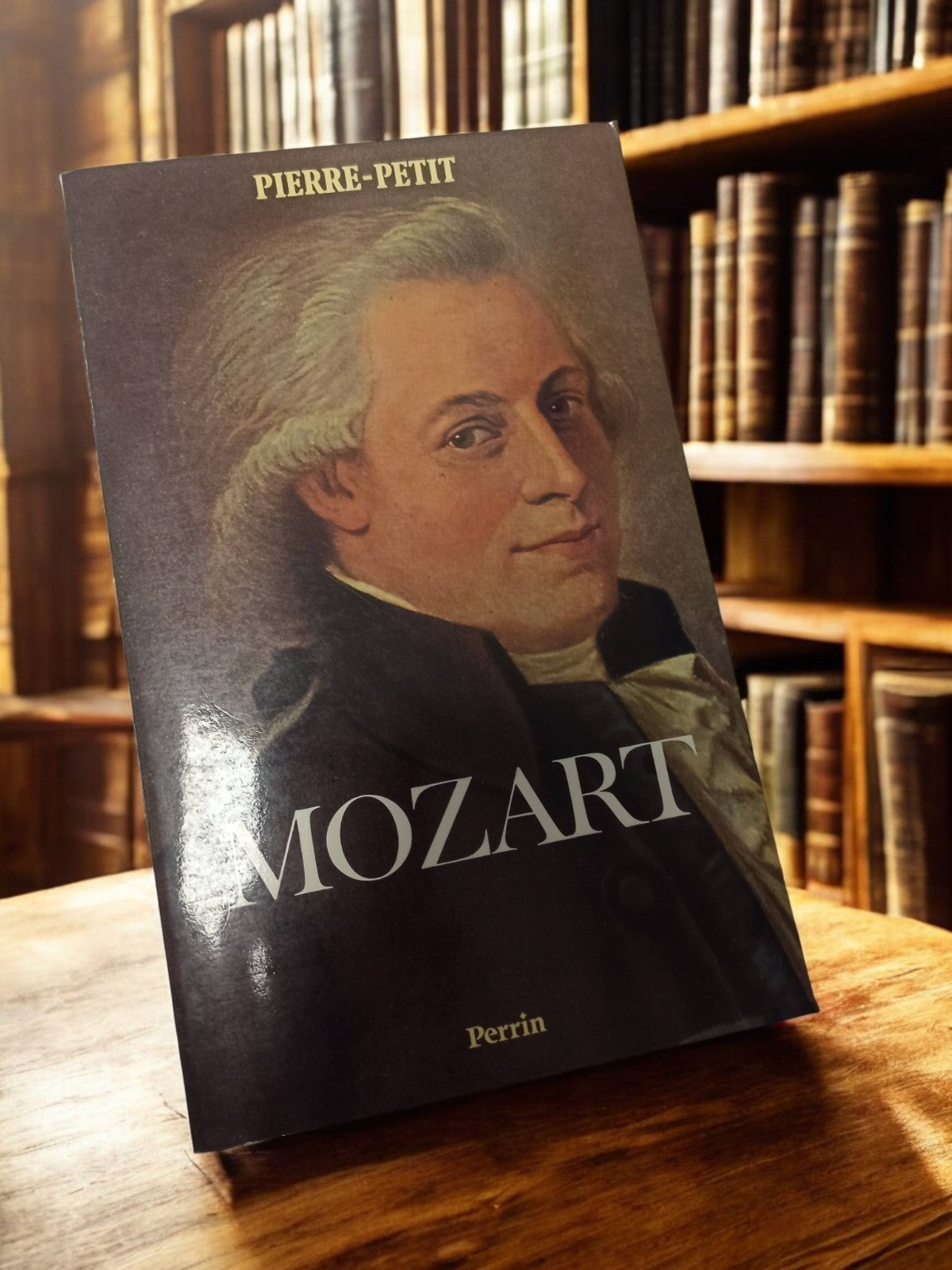 Livre biographie Mozart Pierre Petit Perrin ancien édition reliée classique