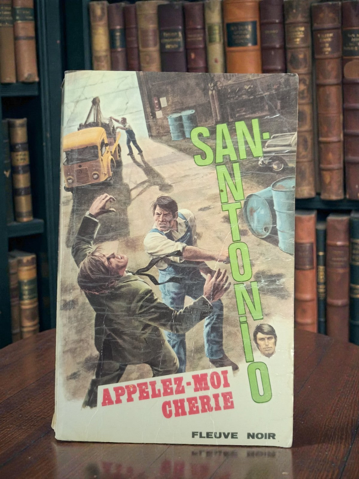 Livre poche ancien San-Antonio Appelez-moi Chérie polar rétro Fleuve Noir vintag