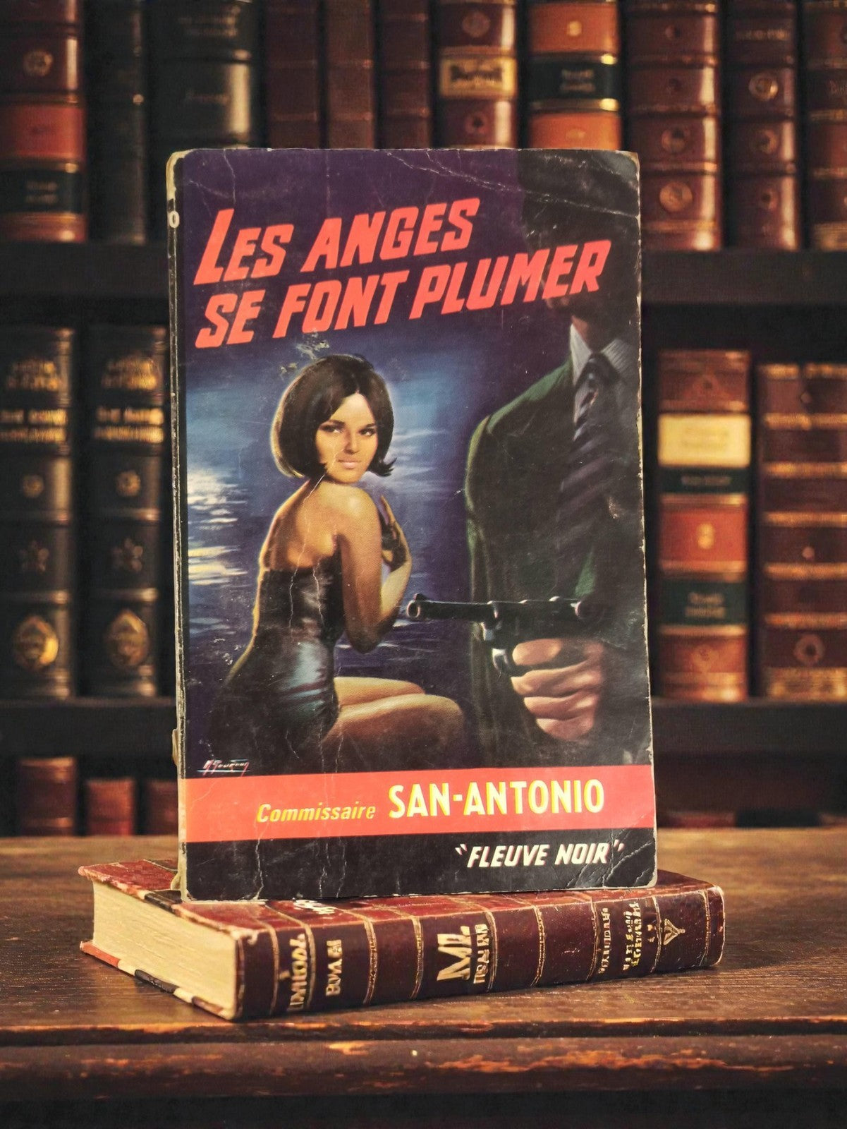Livre de poche policier vintage San-Antonio Les anges se font plumer Fleuve Noir