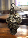 Boucle d’oreille vintage années 70 pendentif pièces médaillons rétro unique