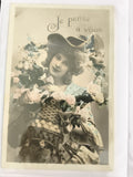 Carte postale ancienne Je pense à vous femme chapeau fleurs CPA début 1900