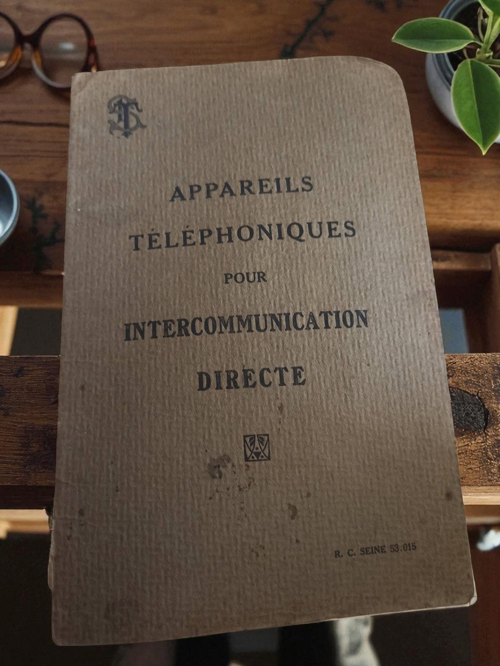 Livre vintage Appareils téléphoniques intercommunication directe ancien