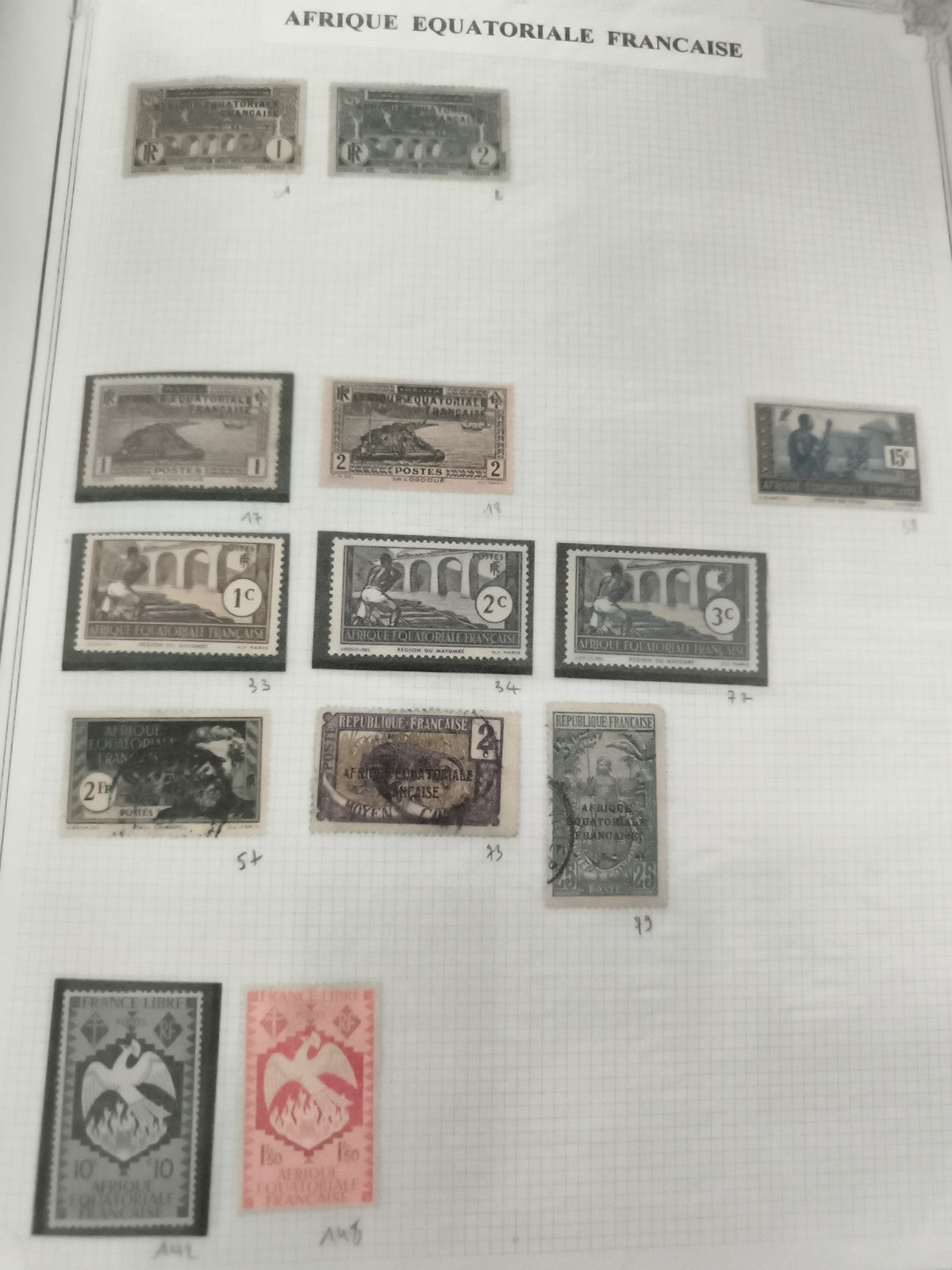 Timbres Afrique Équatoriale Française oblitérés et neufs, motifs historiques, ph