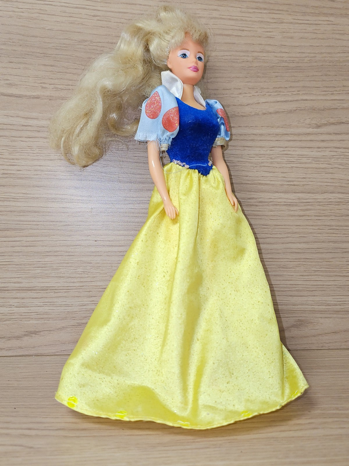 Poupée ancienne style Barbie clone Hong Kong rétro vintage pour collectionneur