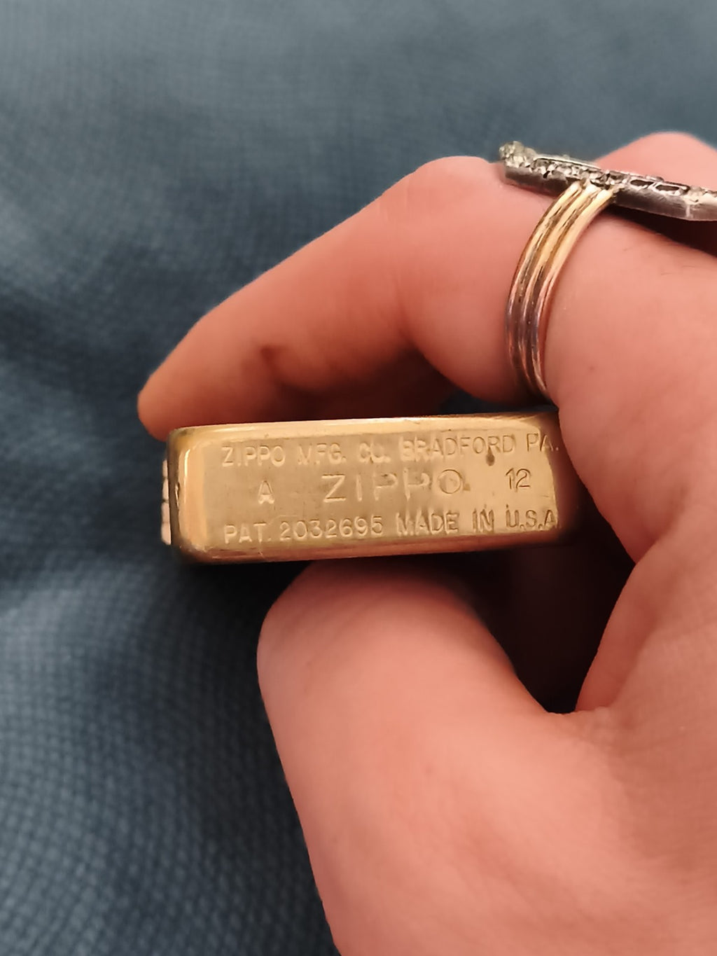 Briquet Zippo vintage aspect doré, ancien modèle, finition lisse, Zippo lighter