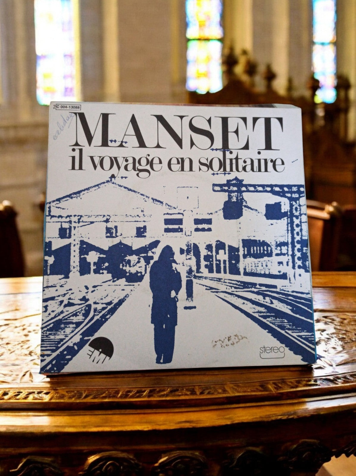 Vinyle 45T Manset Il voyage en solitaire vintage pochette illustrée bleu