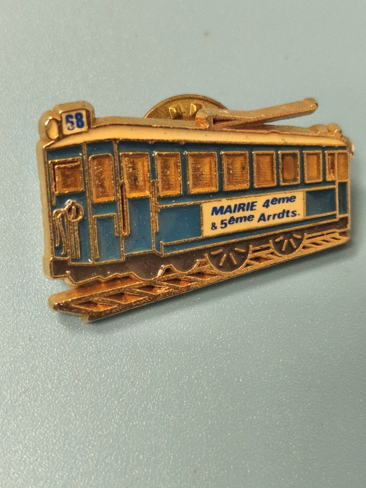 Pin's vintage tramway bleu Mairie Marseille 4e 5e arrondissements collection