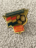 Pin's Championnat d'Europe 92 Justin Bridou football vintage émaillé Euro 1992