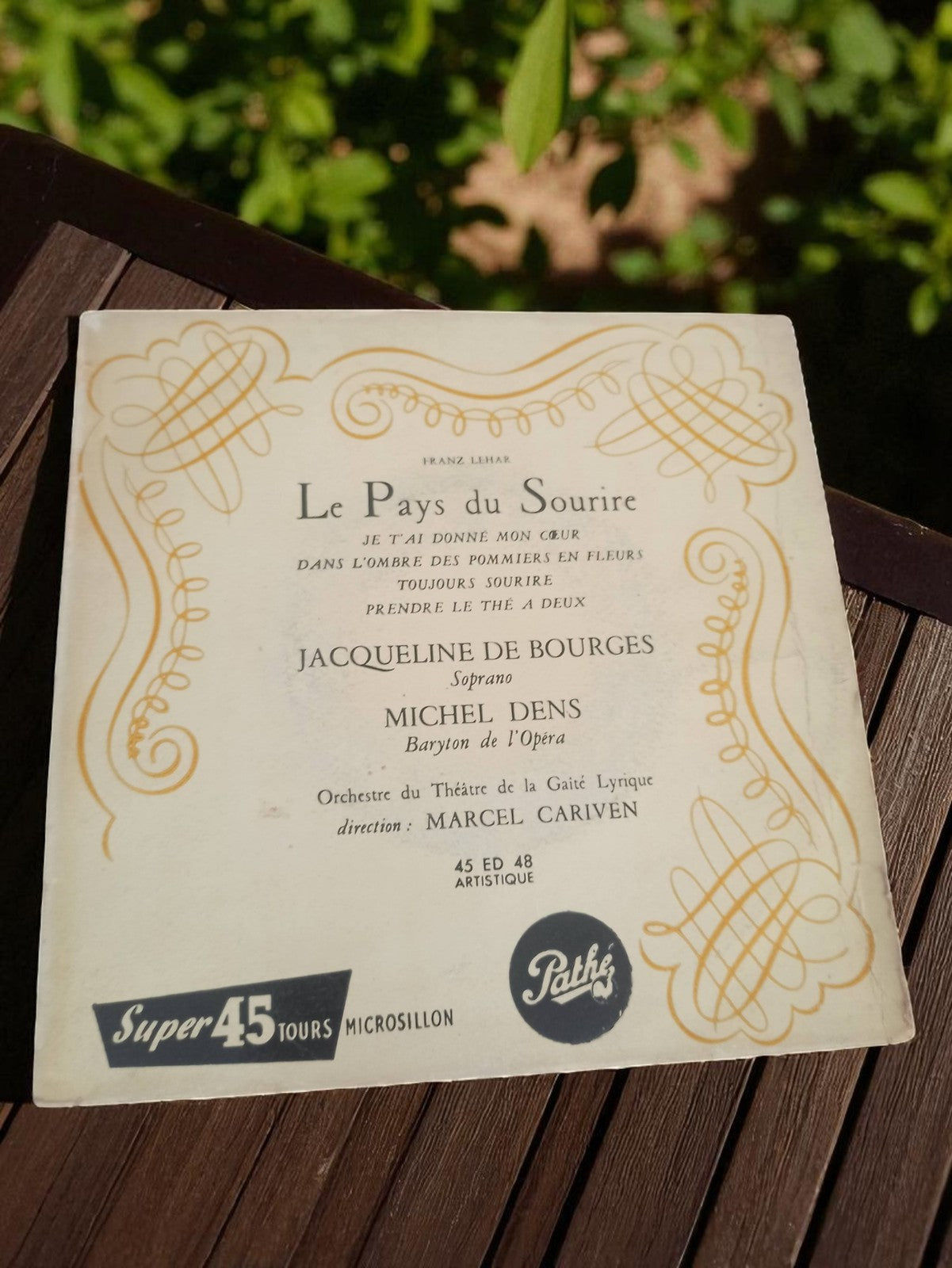 Disque vinyle 45 tours Pathé Le Pays du Sourire ancien pochette Jacqueline de Bo