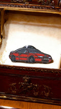 Pin's voiture vintage rouge – émail – modèle rare ancien auto badge