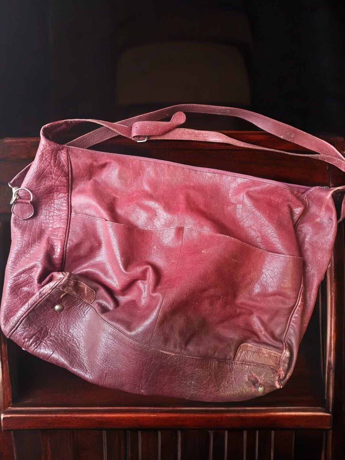 Sac à main vintage cuir bordeaux ancien, grand cabas rétro femme