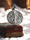 Médaille religieuse catholique vintage métal argenté Enfant Jésus ovale
