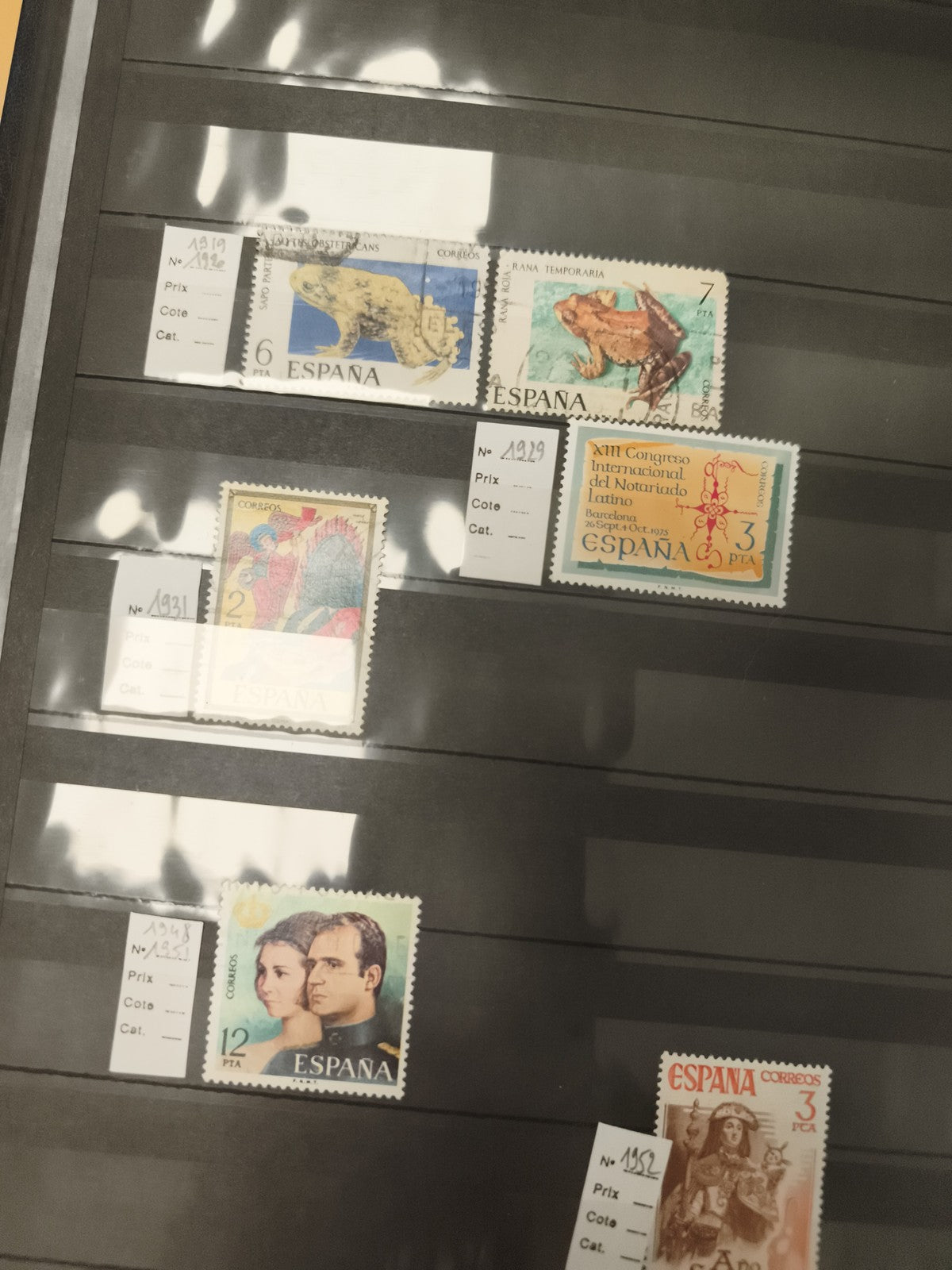 Timbres Espagne animaux personnages thèmes variés oblitérés et neufs philatélie