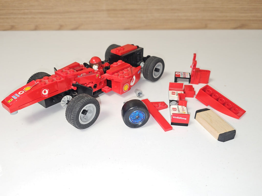LEGO Racers Ferrari F1 1/24 N° 8362 ? Jeu de construction voiture de course