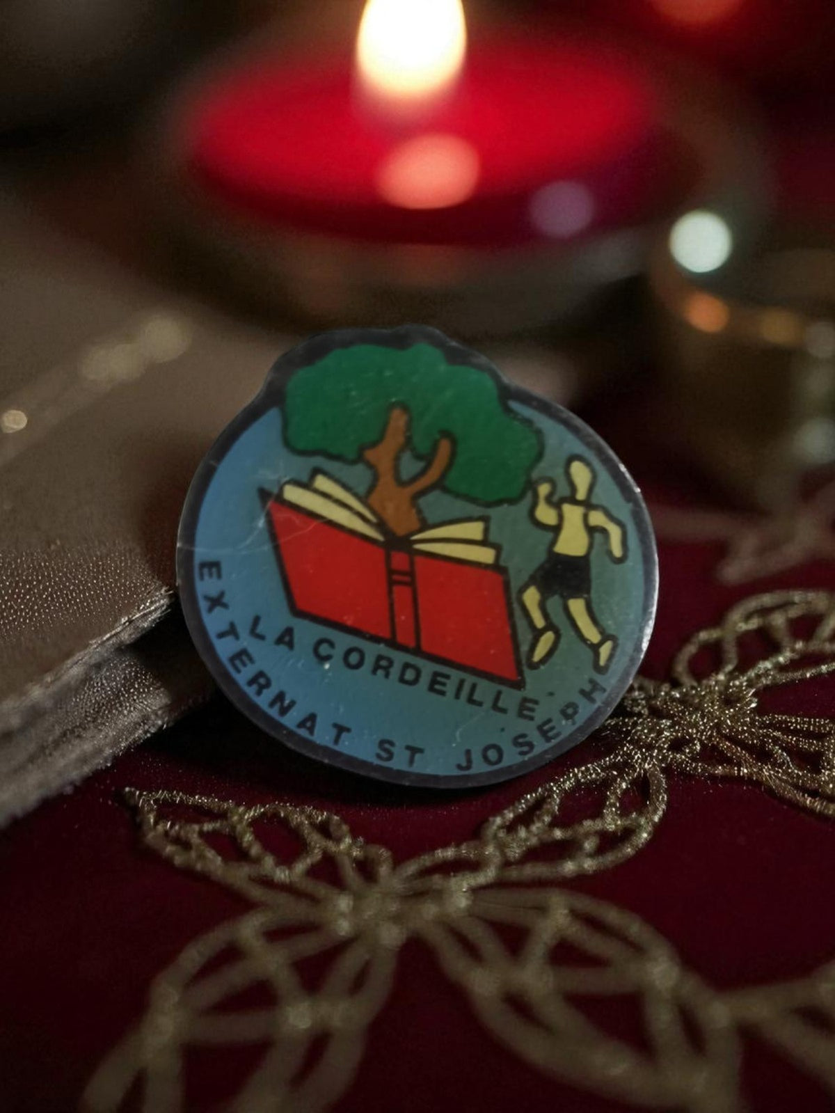 Vintage Pin Badge La Cordeille Externat St Joseph rare advertisement
