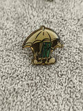 Pin's vintage mascotte parapluie personnage BD émaillé, badge ancien (Ref 2)