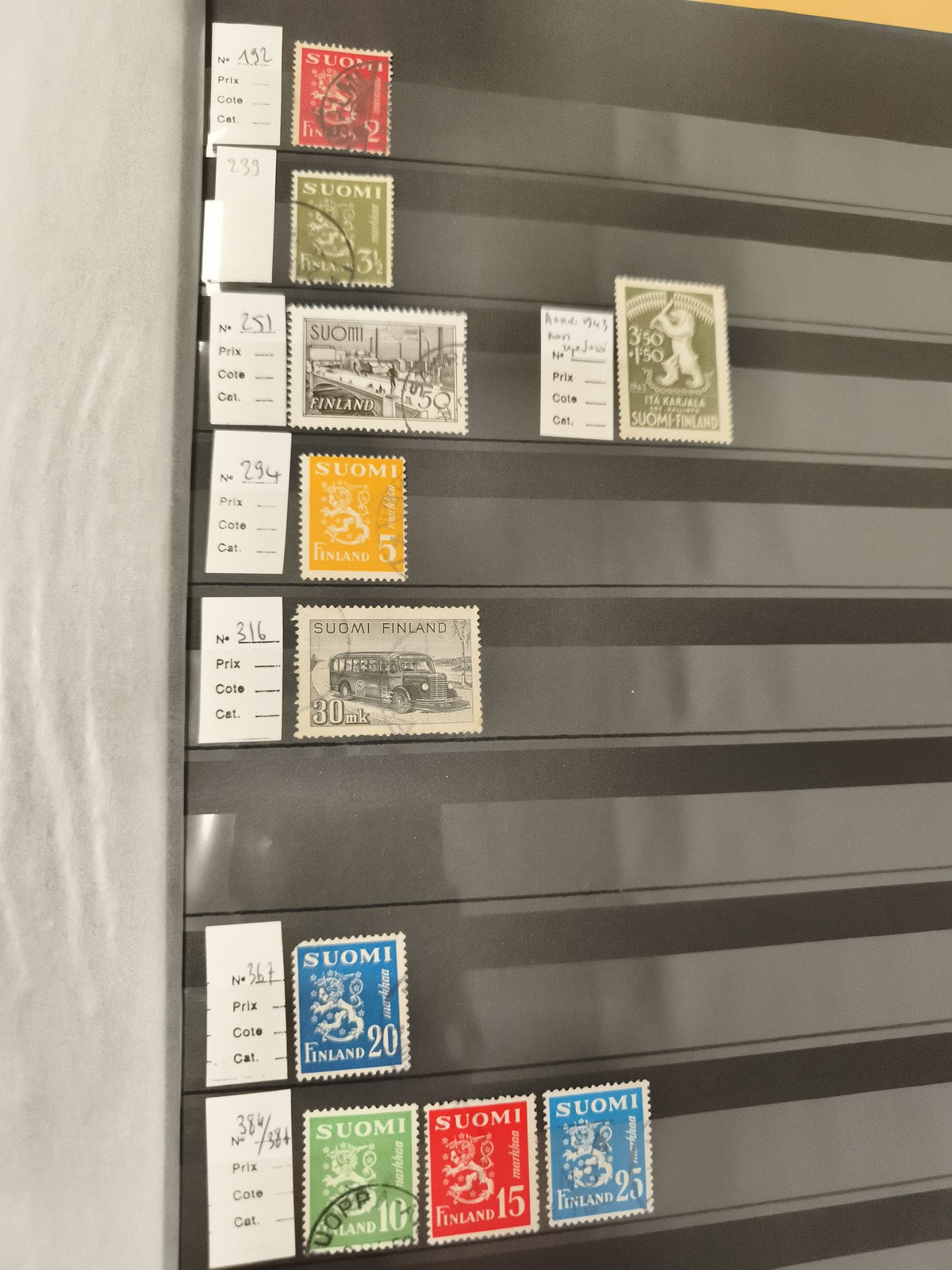 Timbres Finlande SUOMI anciens, lot 9 timbres oblitérés/mint, lion héraldique