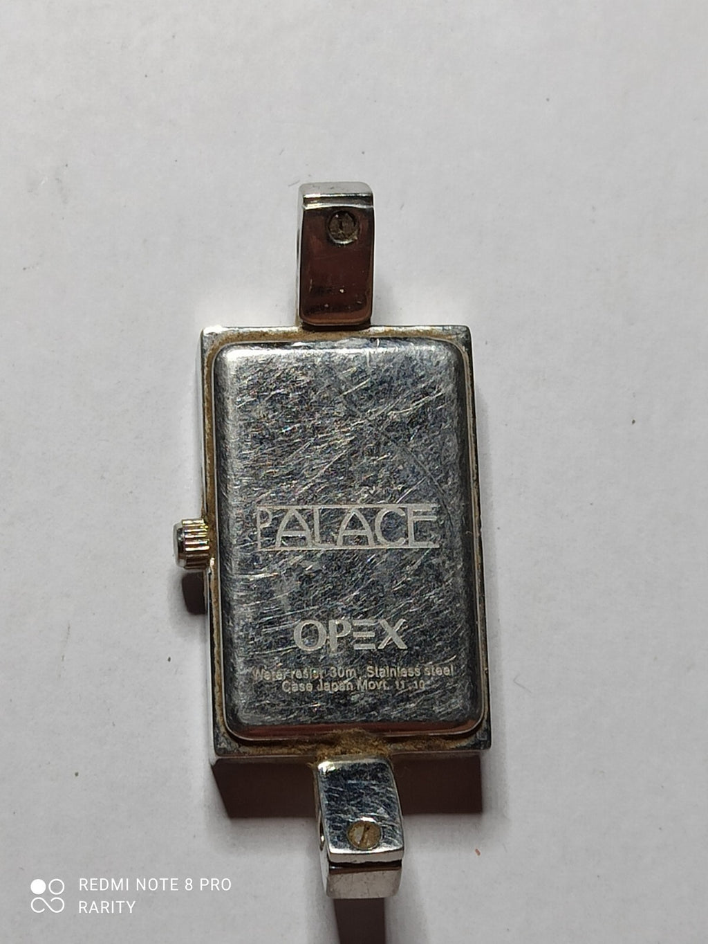 Montre femme Opex vintage rectangulaire noir rétro quartz pile incluse