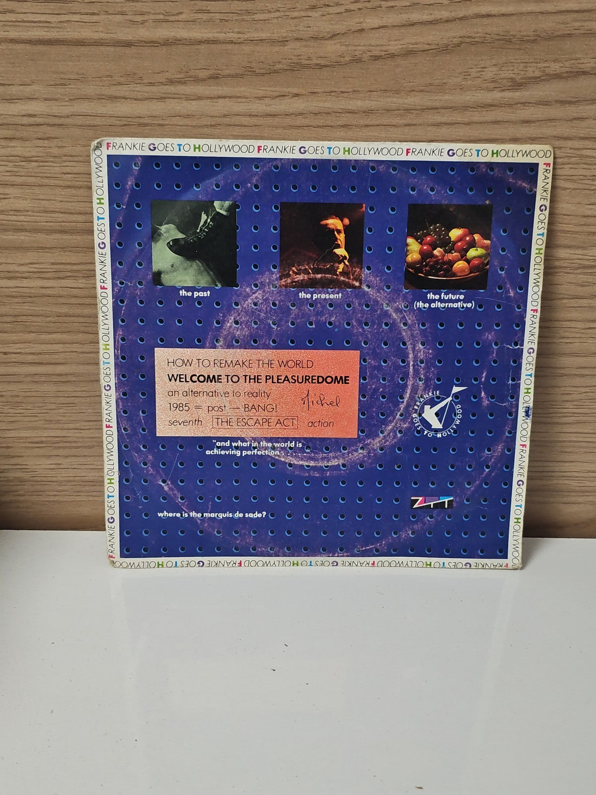 Vinyle 45 tours rétro ancien Welcome to the Pleasure Dome disque collection vint