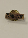 Pin's ancien rétro GMF Vie, badge vintage assurance française, collection années