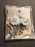 Boucles d’oreilles vintage fleurs tissu bleu, pendantes perles deadstock