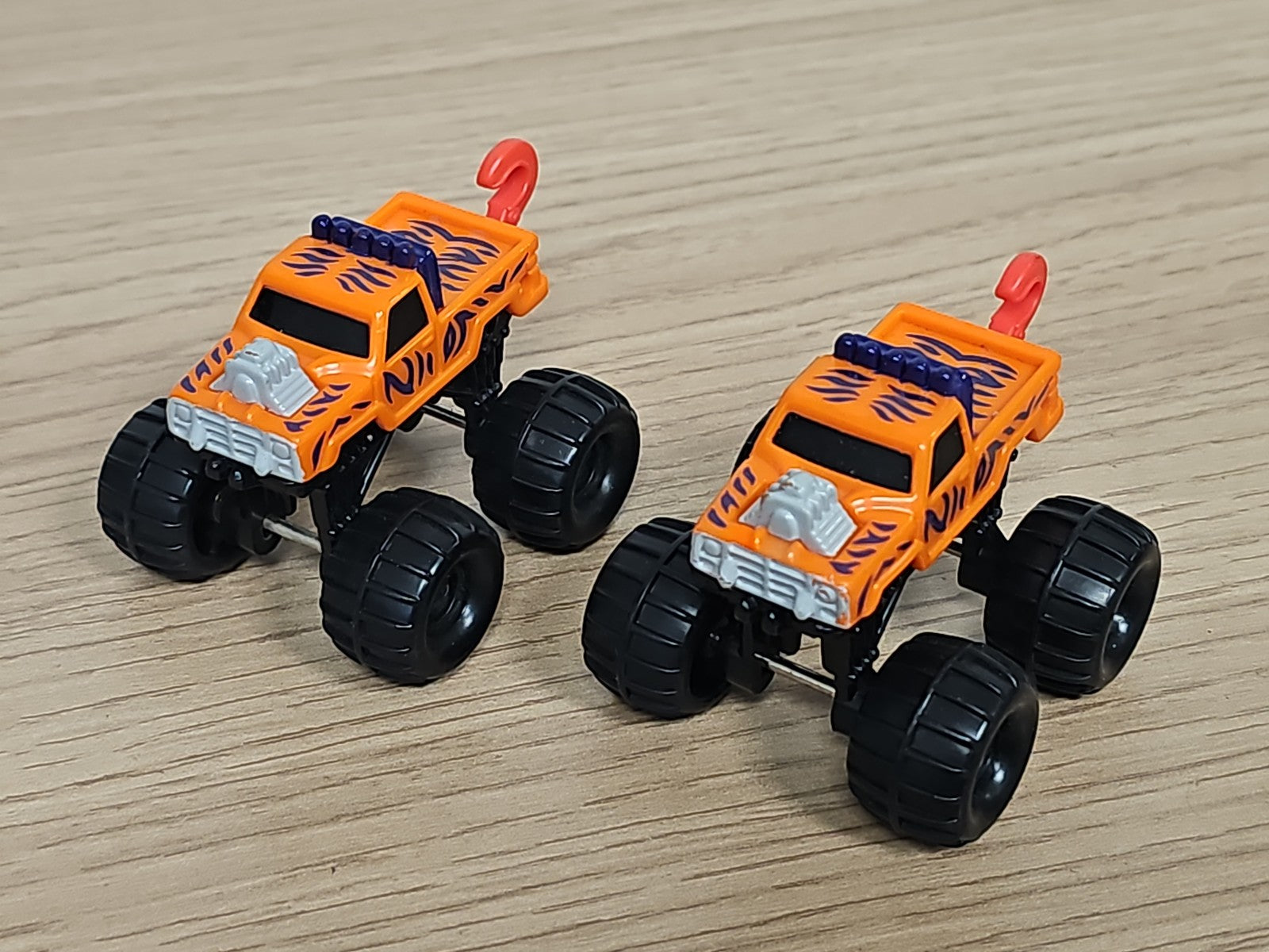 Figurine rétro Hot Wheels Attack Pack McDonalds ancien jouet vintage collection