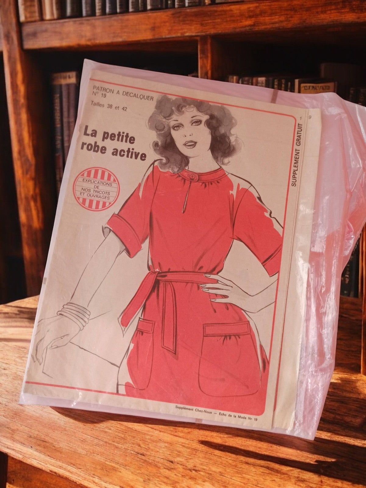 Patron couture vintage robe active Echo de la Mode N°19 rétro années 70