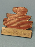 Vintage pin's Cata-Madame ancien badge vaisselle tasse rétro collection