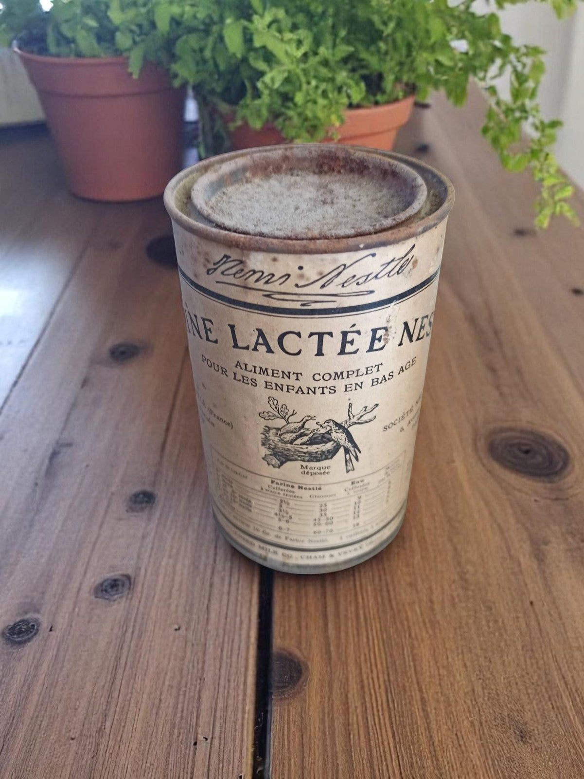 Boîte vintage Nestlé scellée - Objet de collection rare