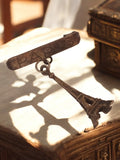Broche Paris vintage dorée, Tour Eiffel, métal ancien, pin's rétro souvenir