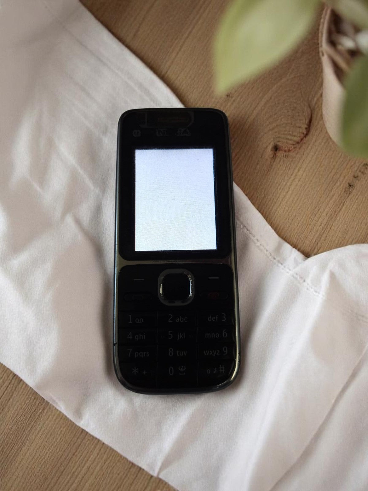 Téléphone Nokia vintage fonctionnel noir clavier SMS sans chargeur rétro