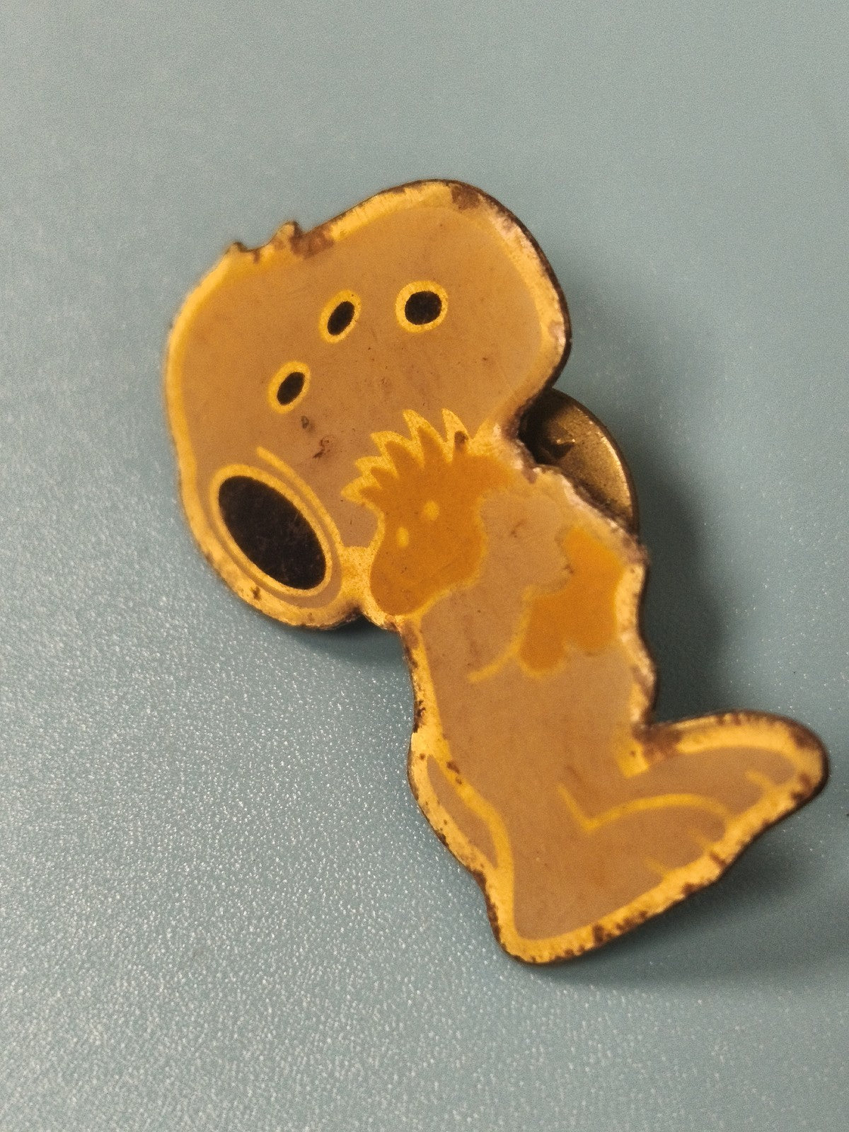 Vintage pin's Snoopy jaune ? personnage Peanuts, collection rétro (Ref 5)