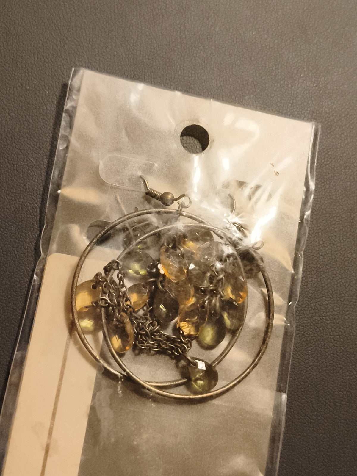 Boucles d’oreilles vintage créoles pendantes perles ambre deadstock ancien
