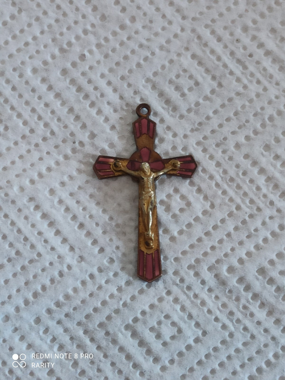 Crucifix mural ancien Christ doré style Art déco début XXe église vintage