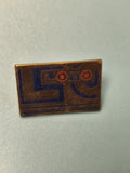 Vintage pin's Loto rectangulaire ancien, bleu et rouge, collection (Ref 3)