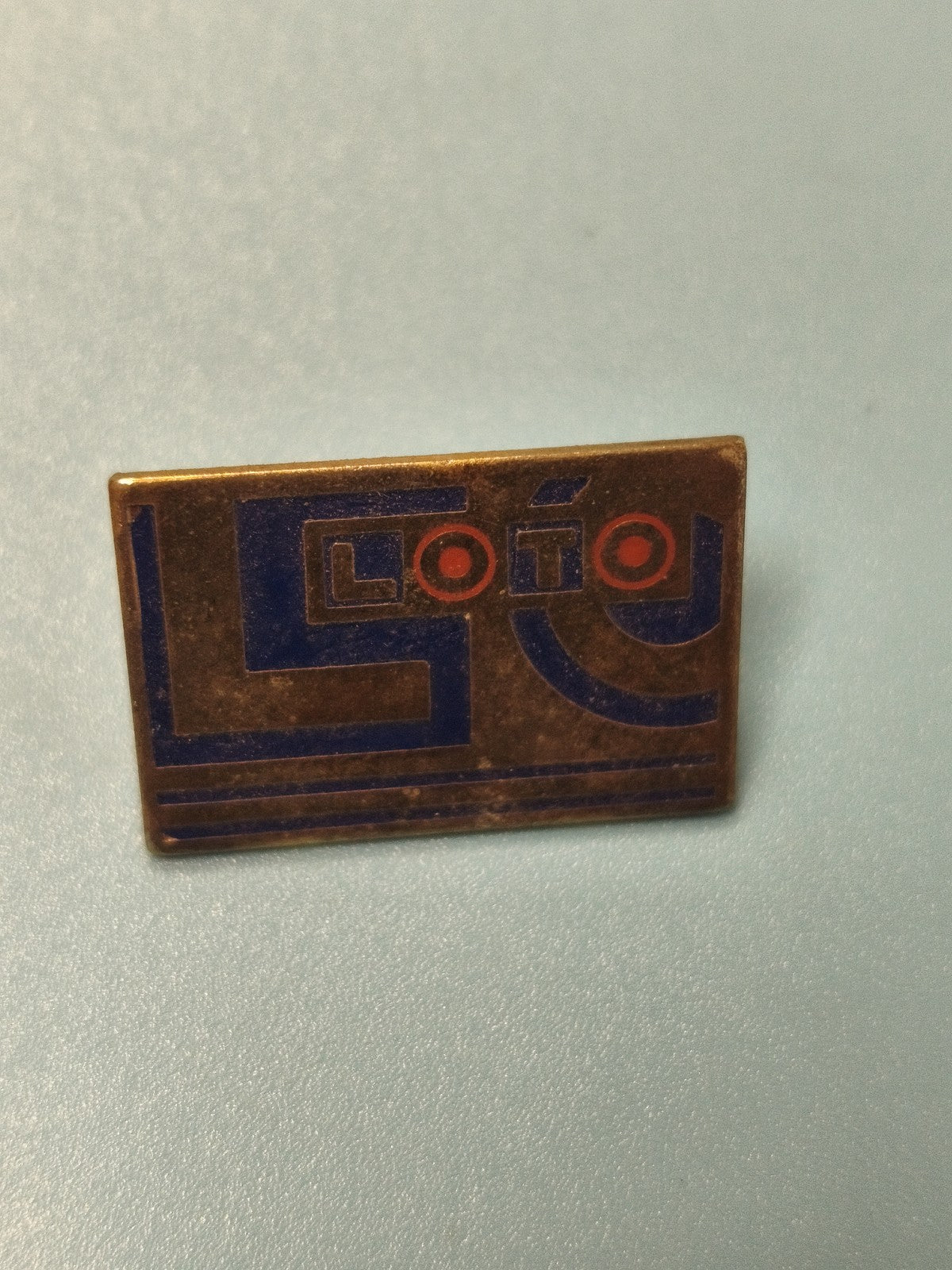 Vintage pin's Loto rectangulaire ancien, bleu et rouge, collection (Ref 3)