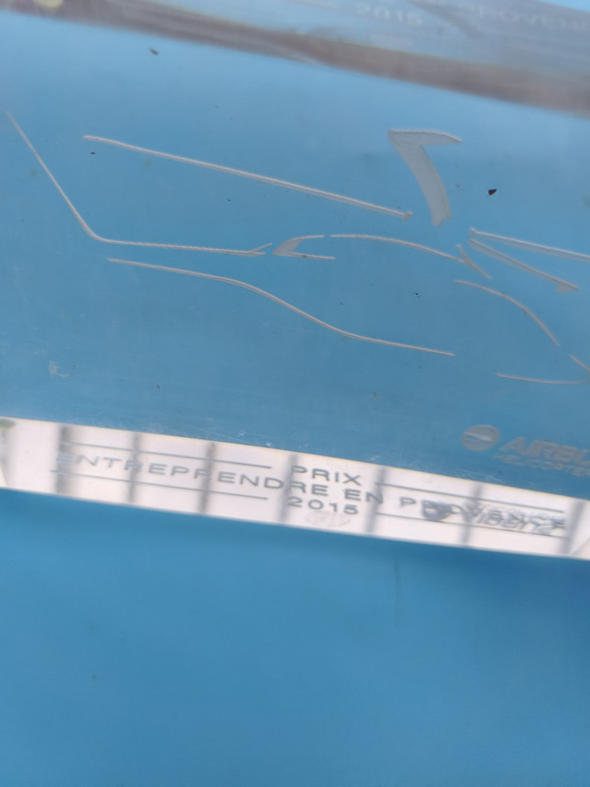 Prix Airbus Antreprendre Provence 2015 sculpture plexiglas rare collection