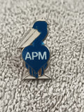 Pin's vintage APM pélican bleu, badge ancien, logo publicitaire (Ref 6)