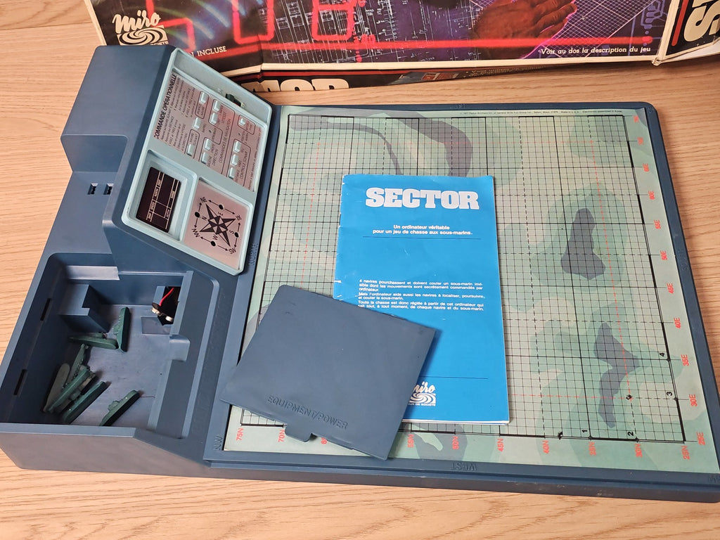 Jeu de société SECTOR occasion en l'état, pièces non vérifiées, plateau stratégi