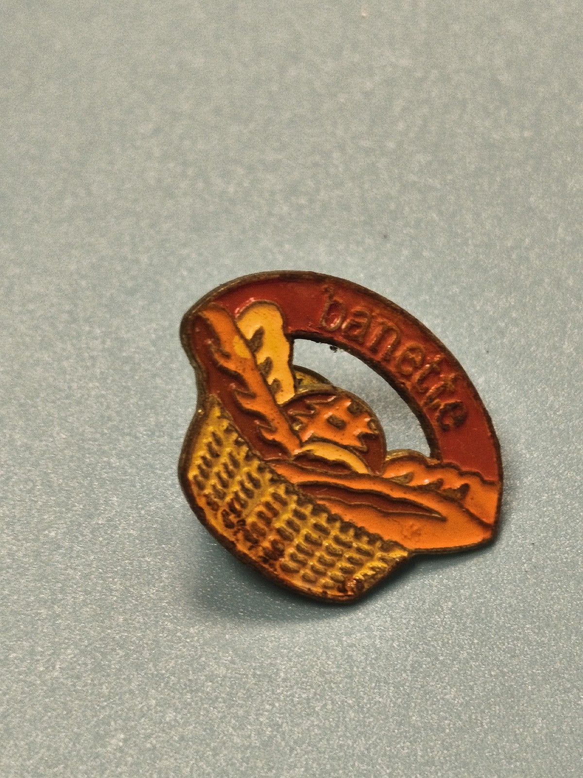 Vintage pin's Banette panier pain boulangerie ancien collection France