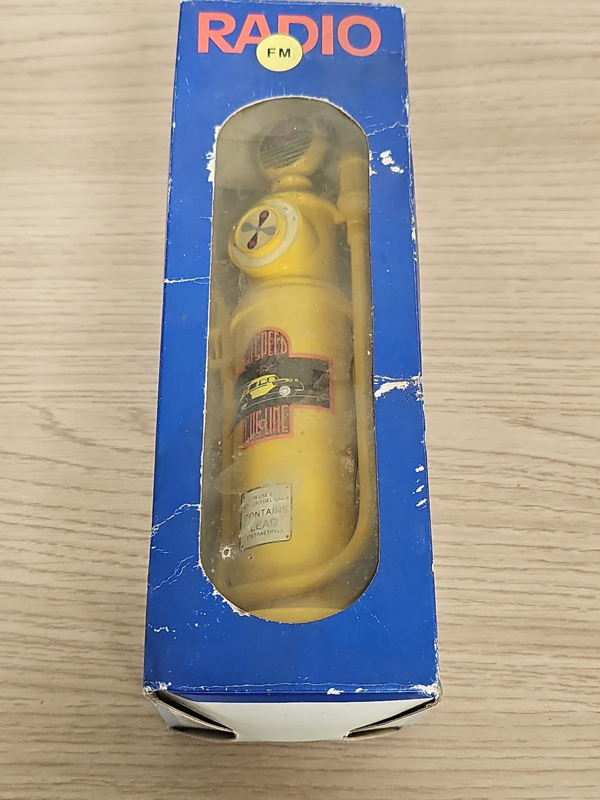 Radio vintage FM pompe à essence jaune style rétro années 80 Frontier