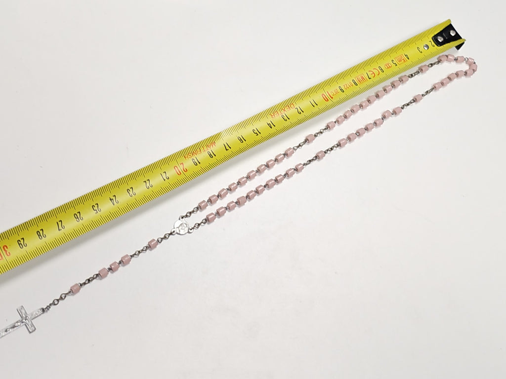 Chapelet catholique religieux avec croix - Prière, méditation, spiritualité