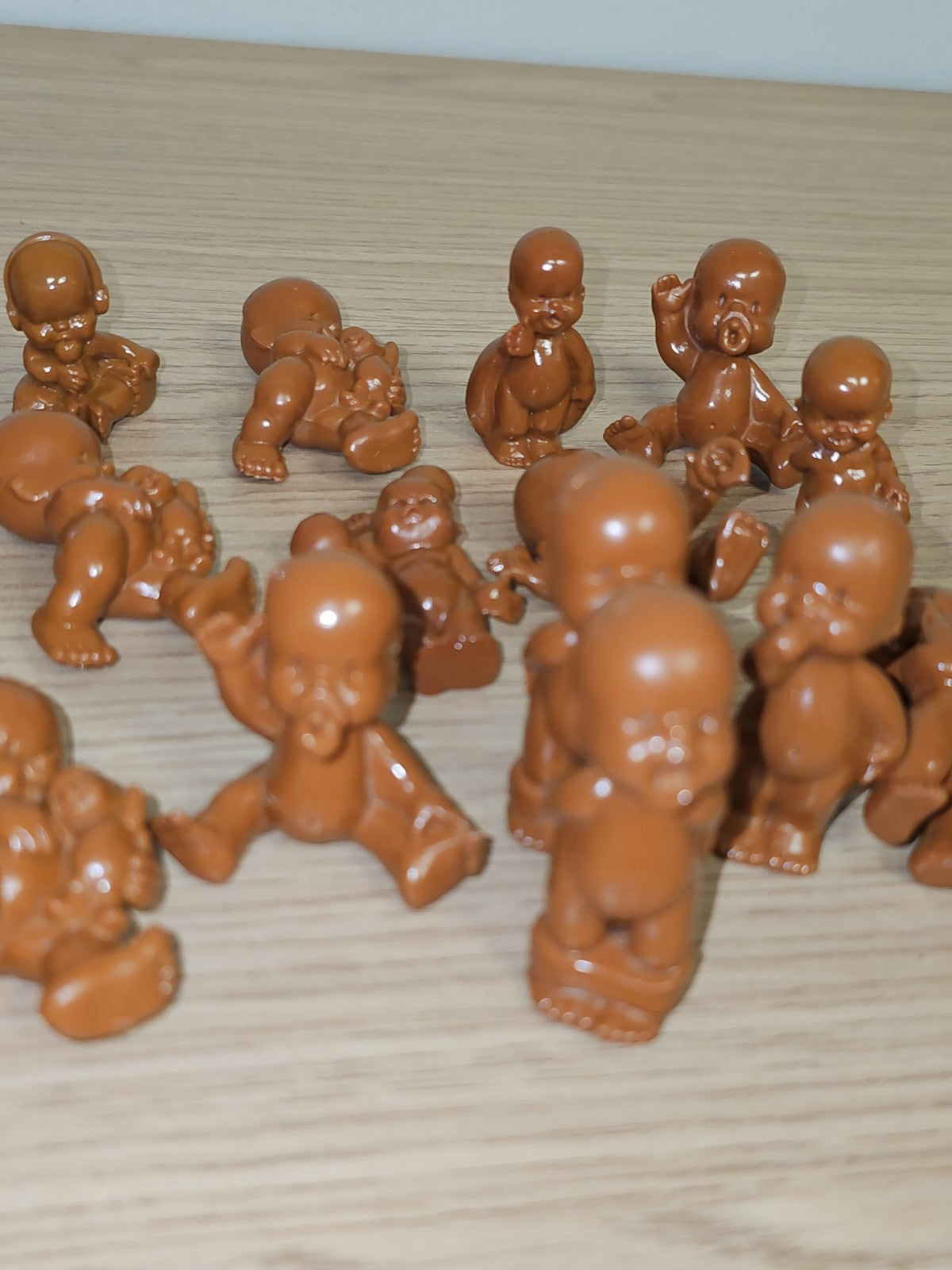 Lot de petites figurines Babies vintage anciennes, collection rétro rare marque