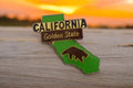Pin's vintage Californie Golden State rétro vert marron – souvenir USA