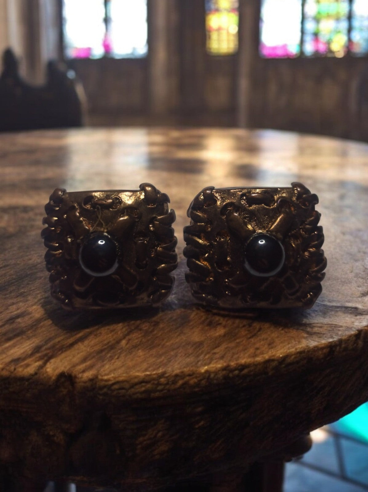 Boucles d’oreilles vintage années 70 style baroque noir bronze rétro