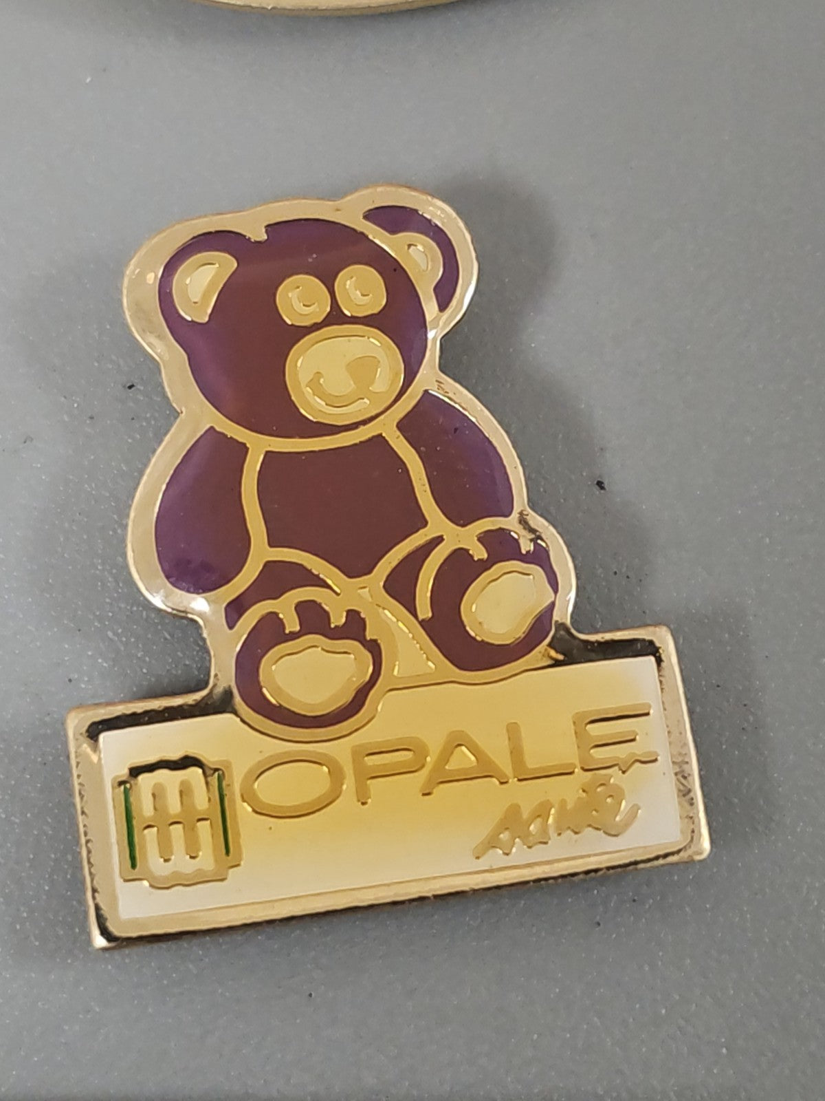 Pin's ancien rétro ours Opale collection vintage badge broche ourson rare